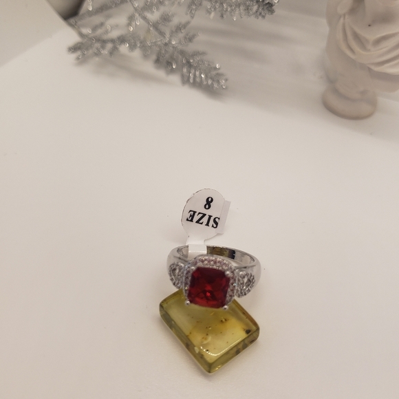 NEW Cubic Zirconia Elevated PAVE RED CRYSTAL Ring 8 Sterling Silver Plated - Picture 2 of 13